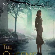 The Queen's Accomplice: A Maggie Hope Mystery